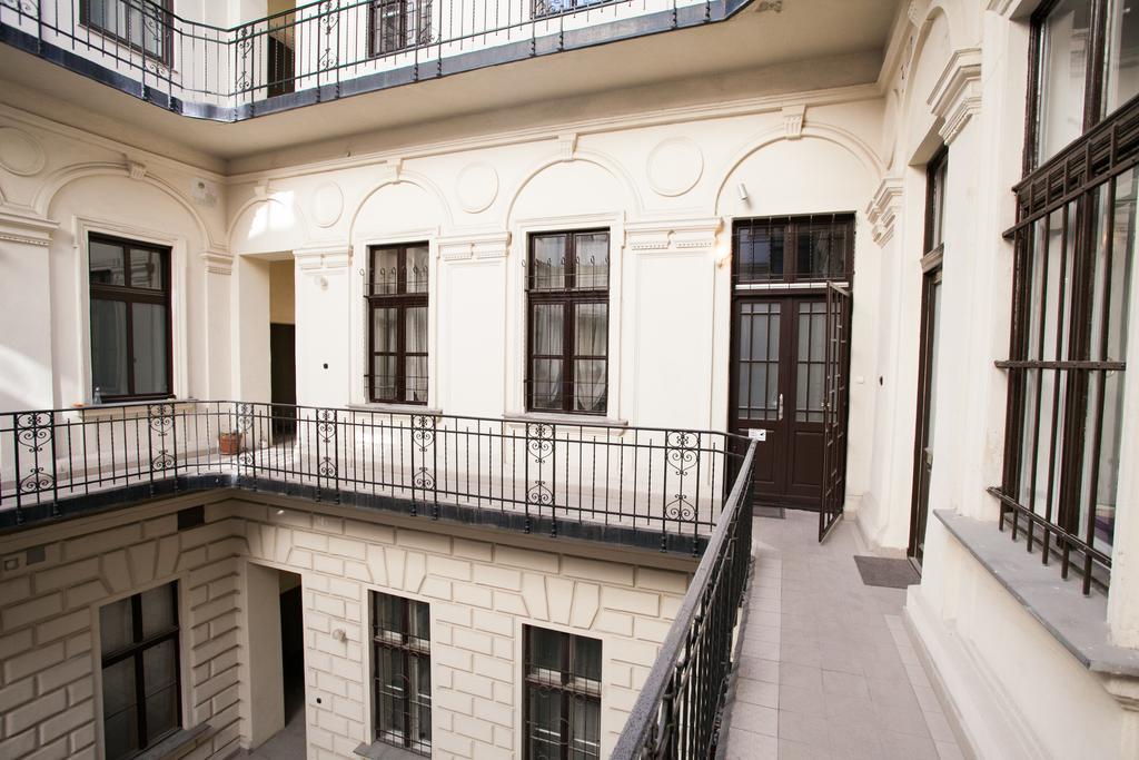 Agora Apartment Budapest Kültér fotó