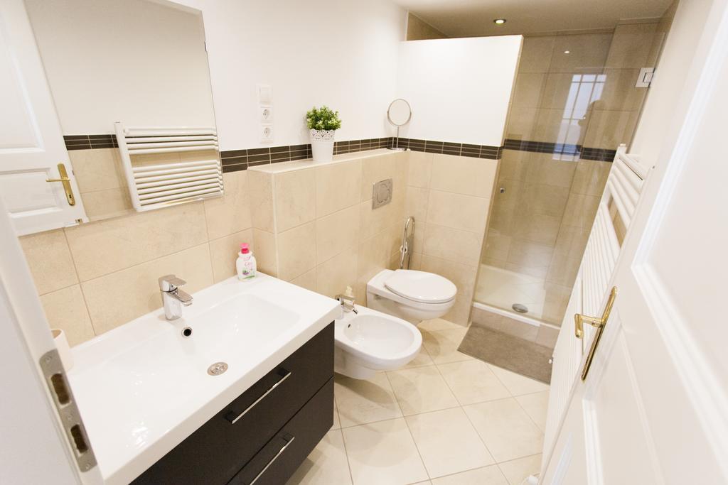 Agora Apartment Budapest Kültér fotó