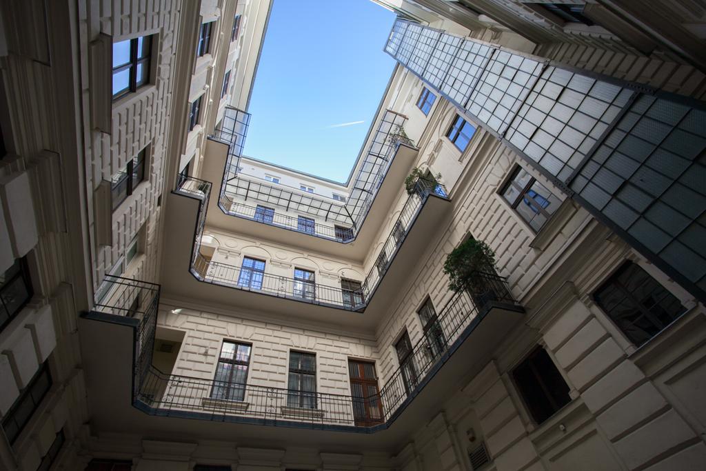 Agora Apartment Budapest Kültér fotó